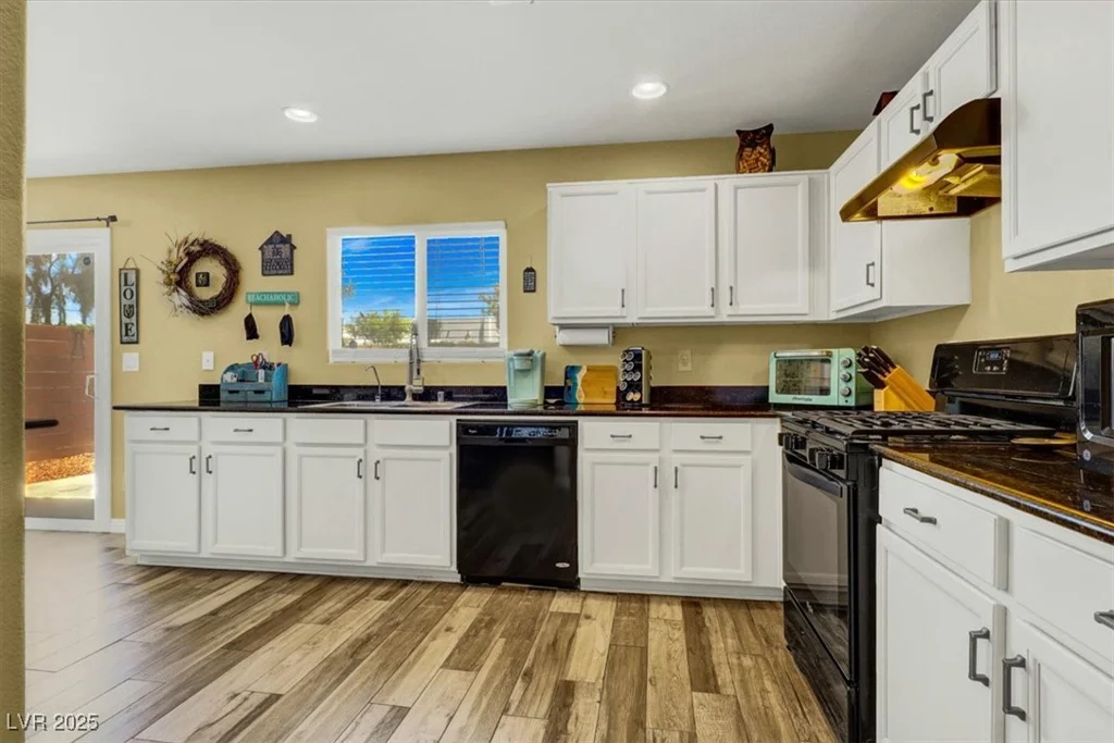 9236 Keystone Ridge, Las Vegas, NV 89148