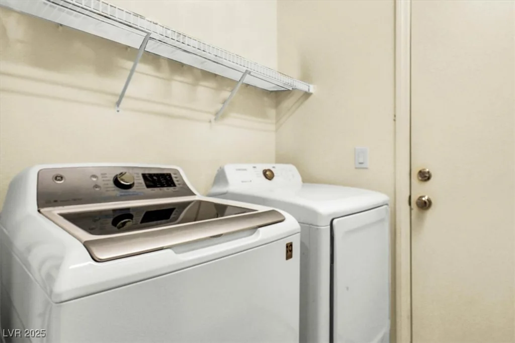 9236 Keystone Ridge, Las Vegas, NV 89148