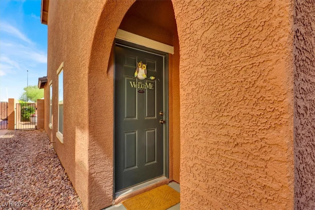 9236 Keystone Ridge, Las Vegas, NV 89148