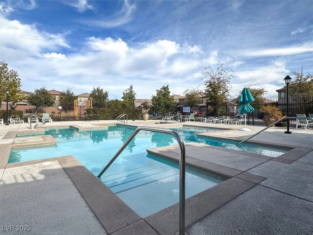 9236 Keystone Ridge, Las Vegas, NV 89148