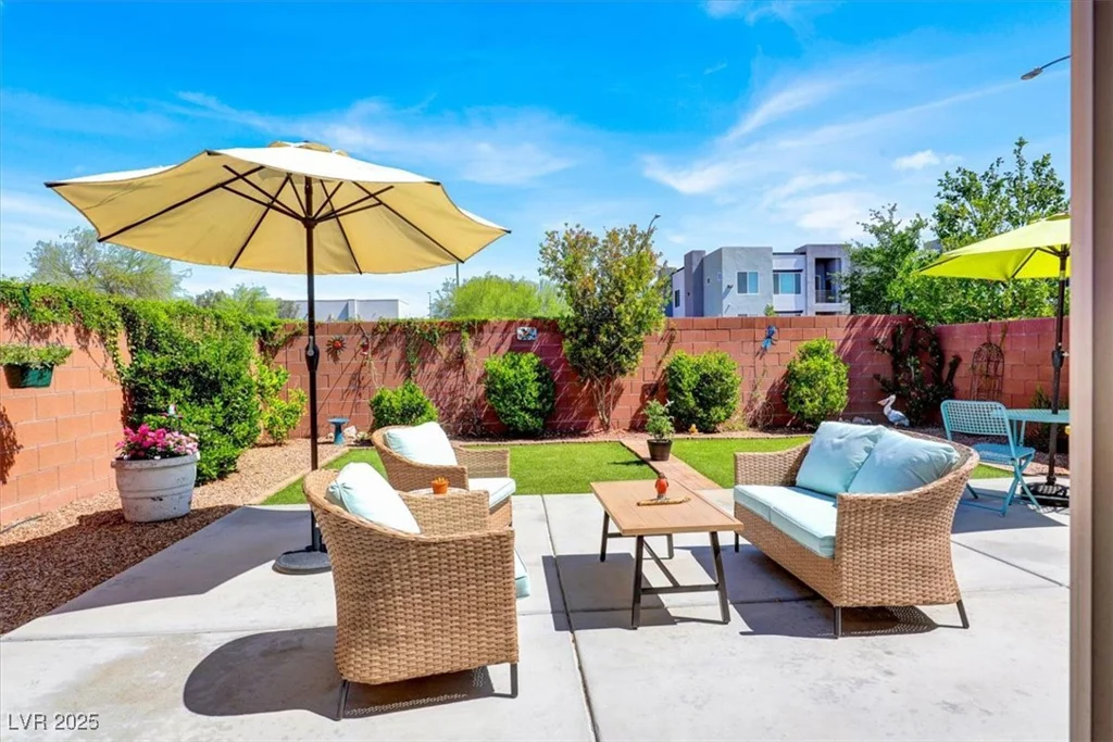 9236 Keystone Ridge, Las Vegas, NV 89148