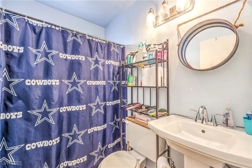 5809 Robin, Las Vegas, NV 89108