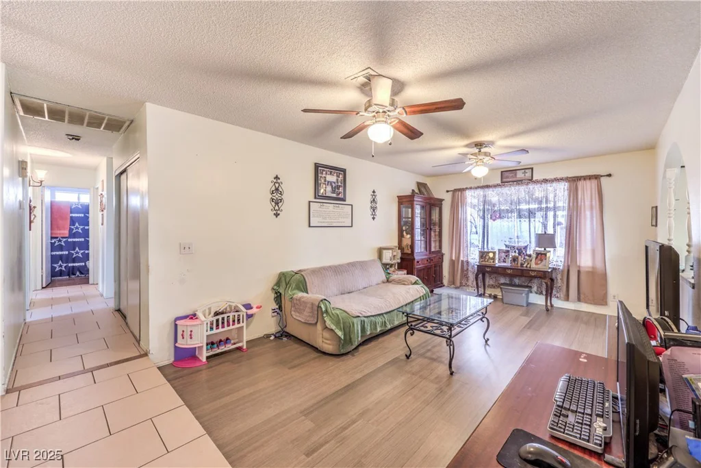 5809 Robin, Las Vegas, NV 89108