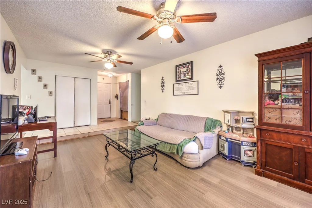 5809 Robin, Las Vegas, NV 89108