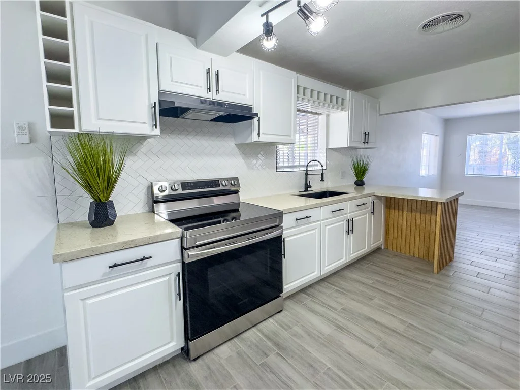 1608 McDonald, North Las Vegas, NV 89030
