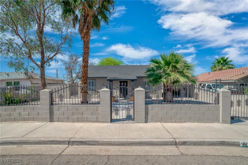 1608 McDonald, North Las Vegas, NV 89030