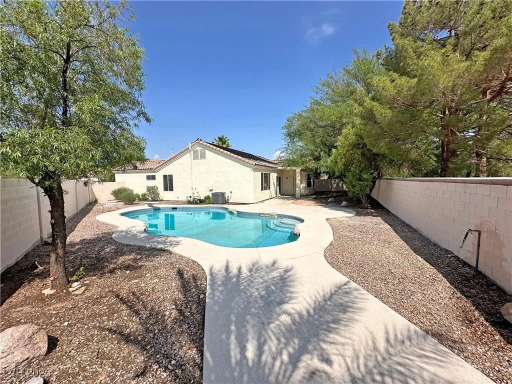 316 Lingering, Henderson, NV 89012