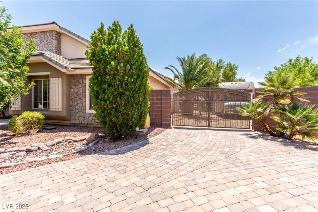 6779 Rainstorm Ridge, Las Vegas, NV 89131