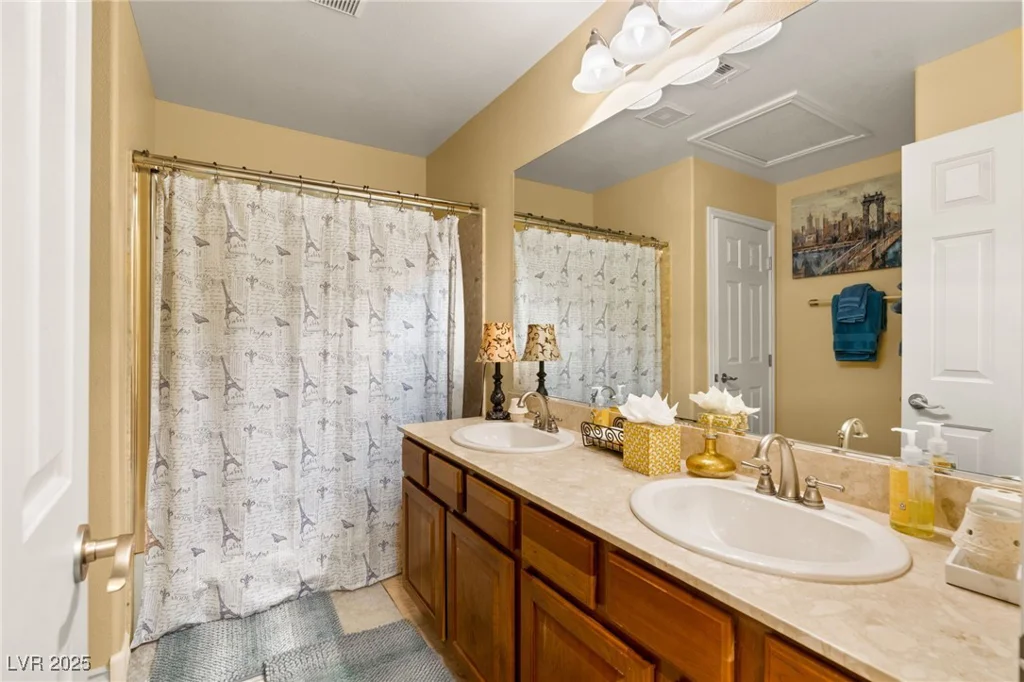 5940 Vizzi, Las Vegas, NV 89131
