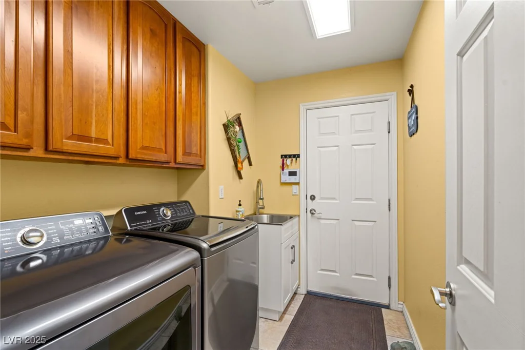 5940 Vizzi, Las Vegas, NV 89131