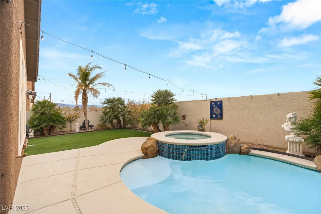 5940 Vizzi, Las Vegas, NV 89131