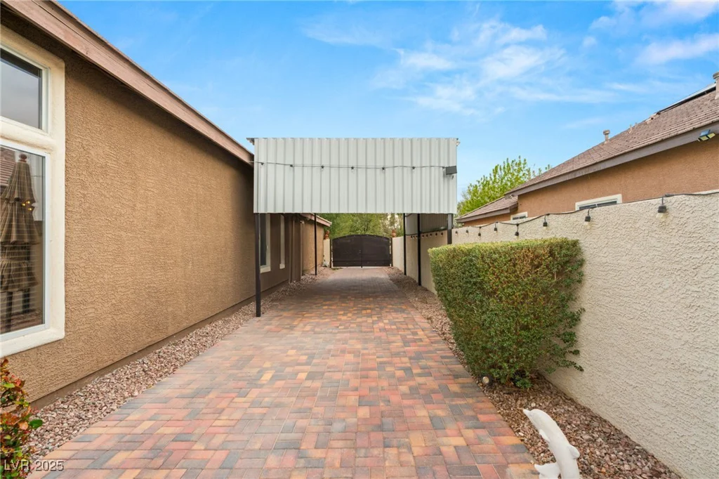 5940 Vizzi, Las Vegas, NV 89131
