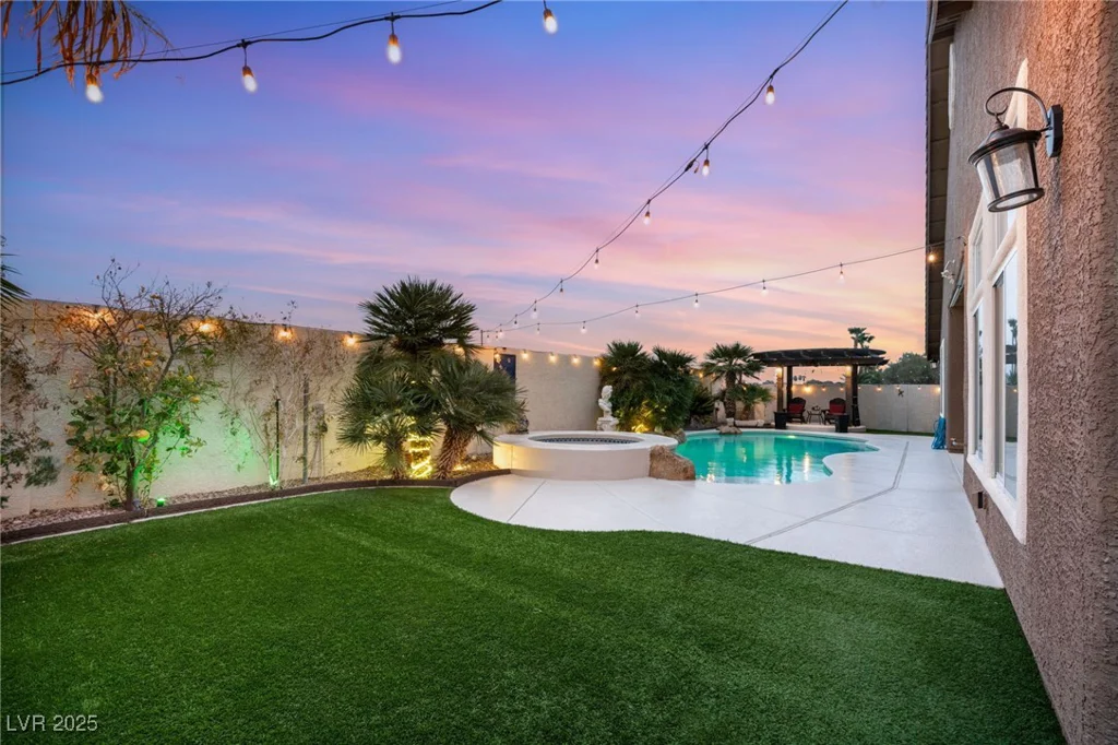 5940 Vizzi, Las Vegas, NV 89131