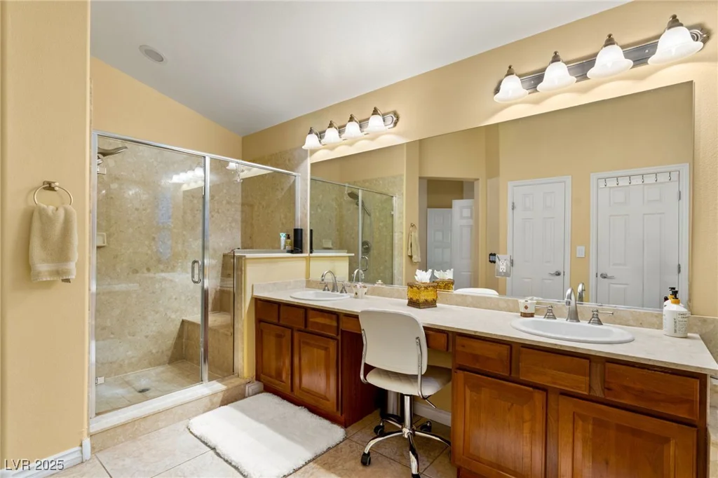 5940 Vizzi, Las Vegas, NV 89131