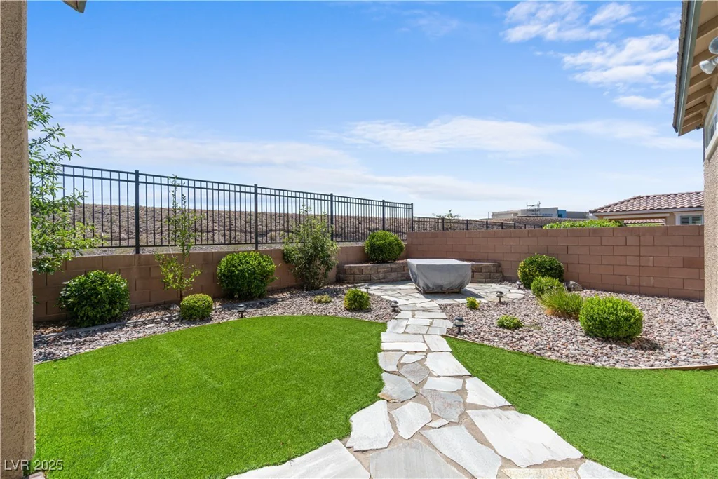 2207 Valdina, Henderson, NV 89044