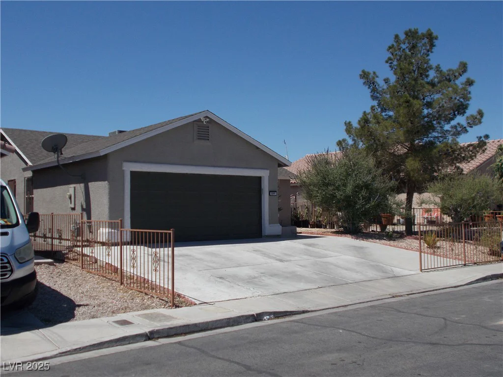 2211 Chipplegate, North Las Vegas, NV 89032