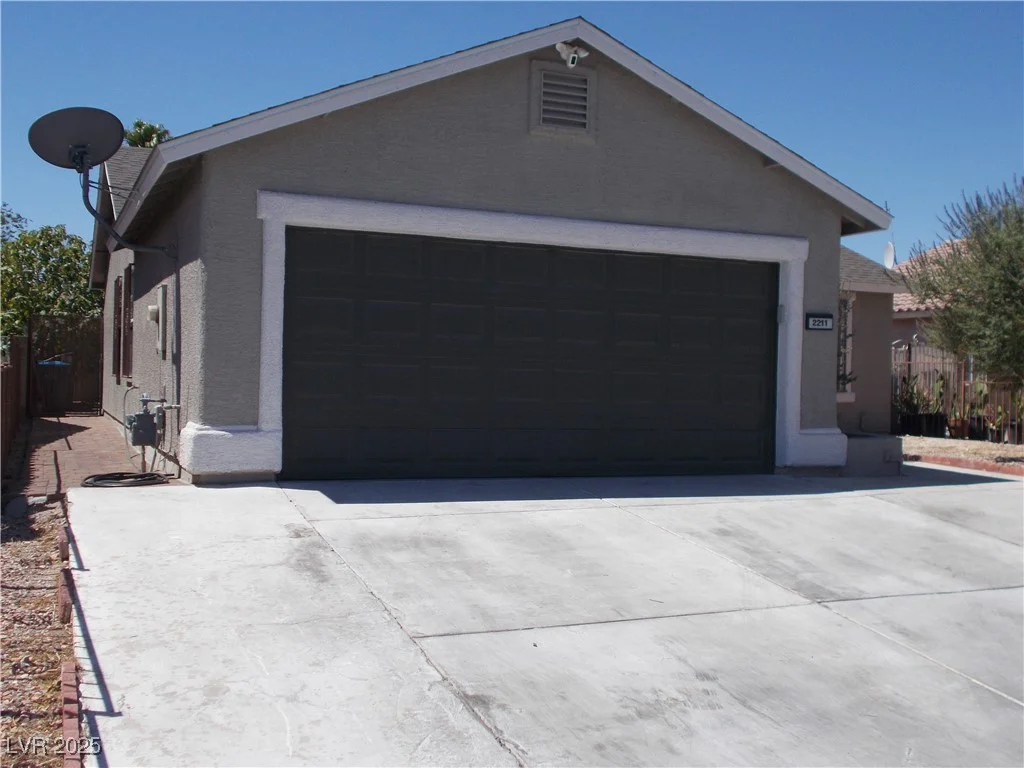 2211 Chipplegate, North Las Vegas, NV 89032