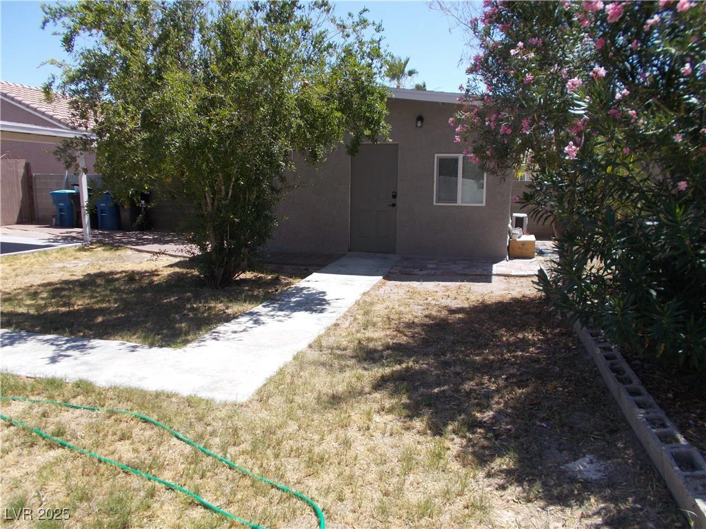 2211 Chipplegate, North Las Vegas, NV 89032