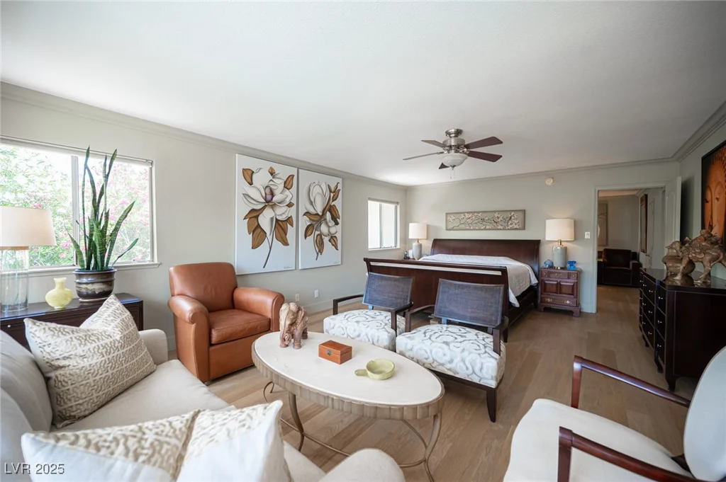 794 Oakmont, Las Vegas, NV 89109