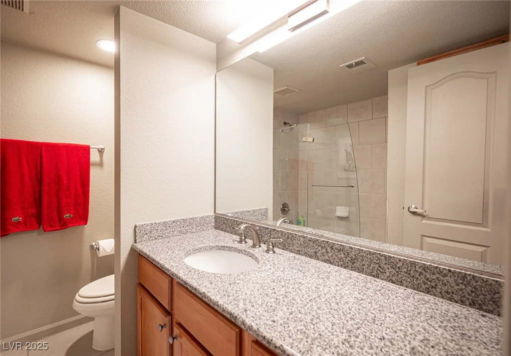 794 Oakmont, Las Vegas, NV 89109