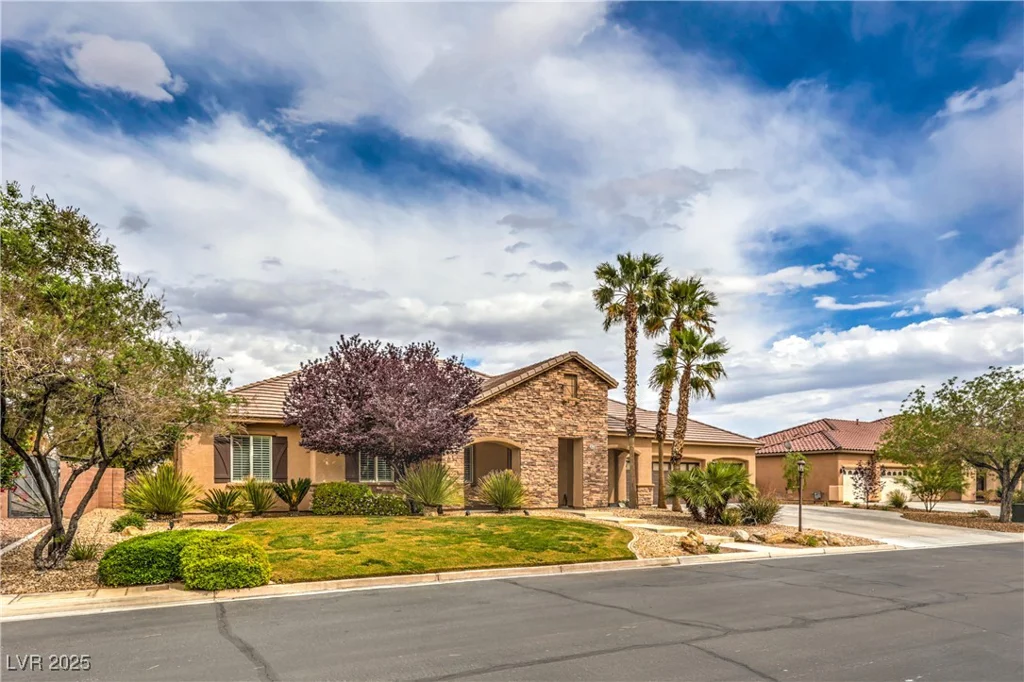 8216 Tursi Lodge, Las Vegas, NV 89131
