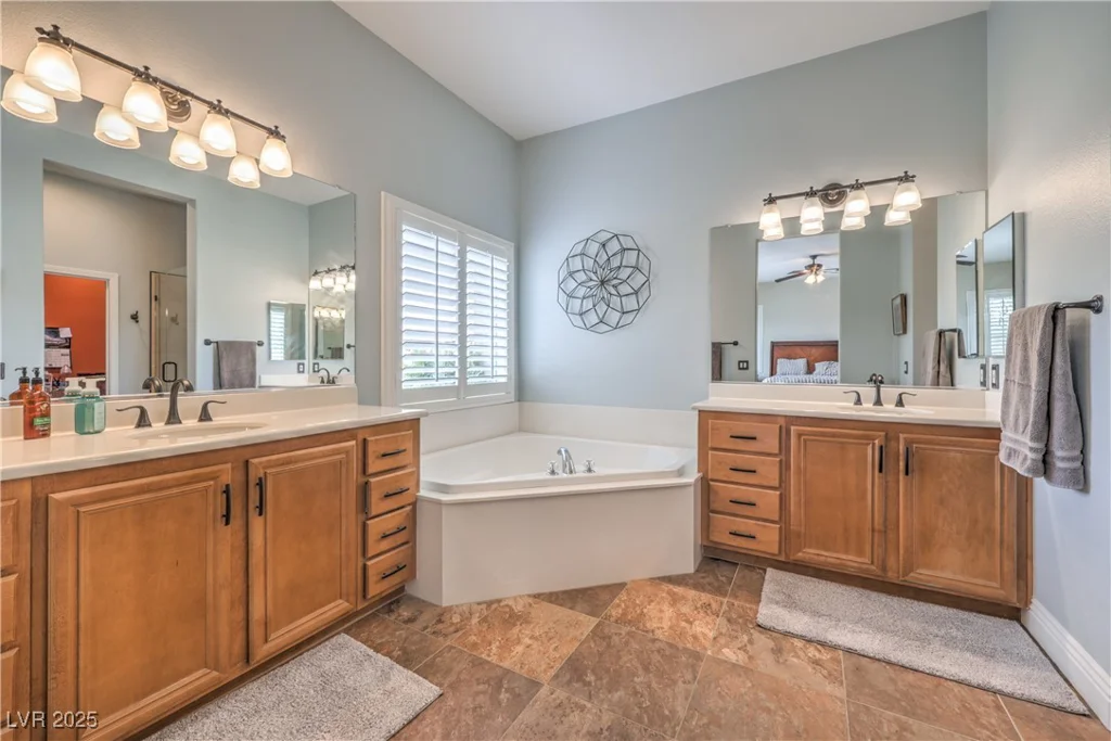 8216 Tursi Lodge, Las Vegas, NV 89131