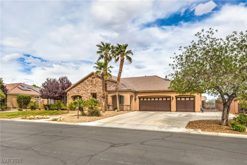 8216 Tursi Lodge, Las Vegas, NV 89131
