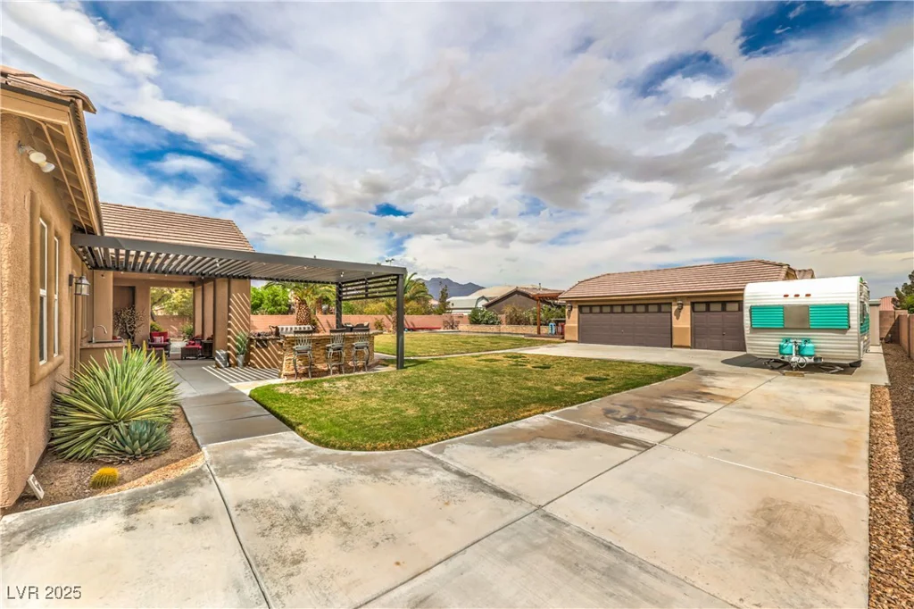8216 Tursi Lodge, Las Vegas, NV 89131