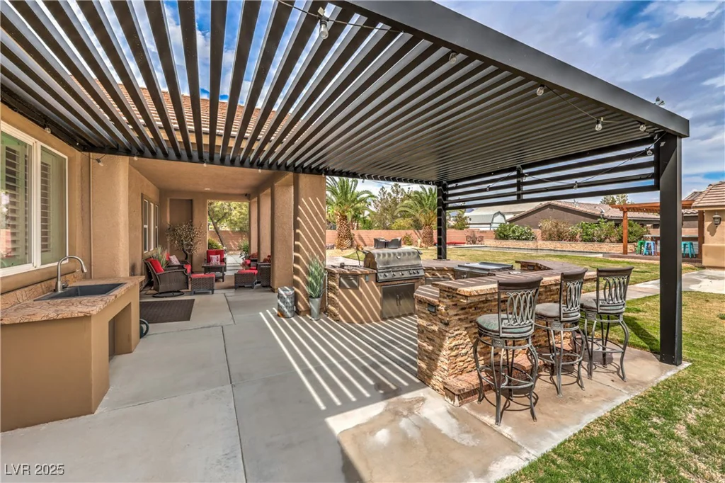 8216 Tursi Lodge, Las Vegas, NV 89131