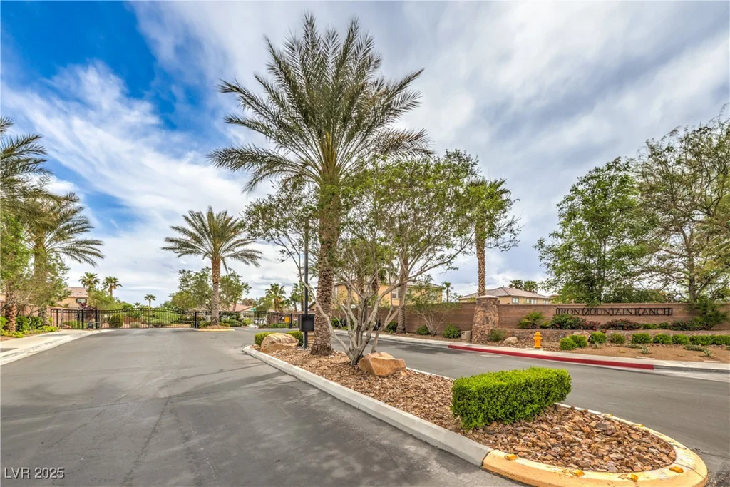 8216 Tursi Lodge, Las Vegas, NV 89131