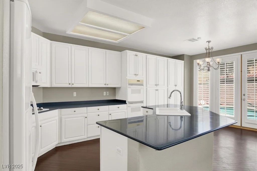 8612 Chiquita, Las Vegas, NV 89128