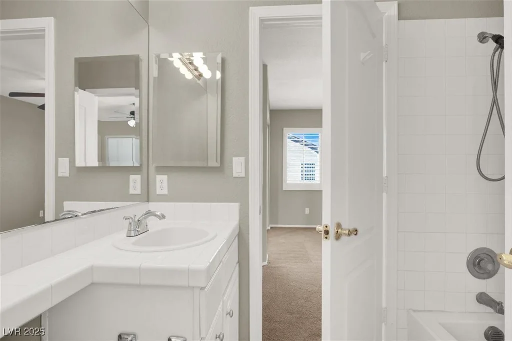 8612 Chiquita, Las Vegas, NV 89128