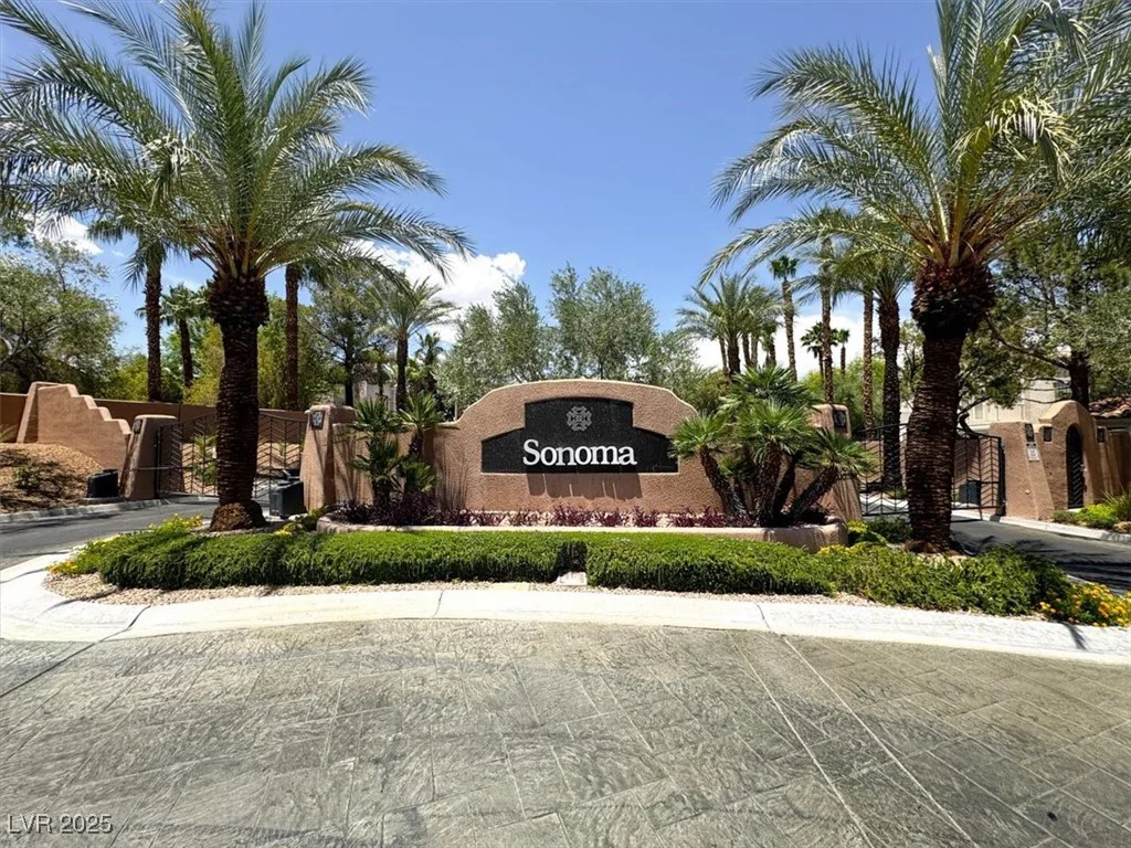 8612 Chiquita, Las Vegas, NV 89128