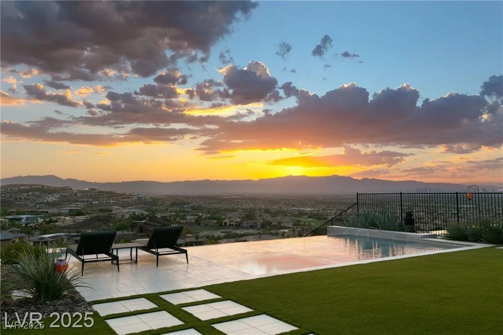 515 Serenity Point, Henderson, NV 89012