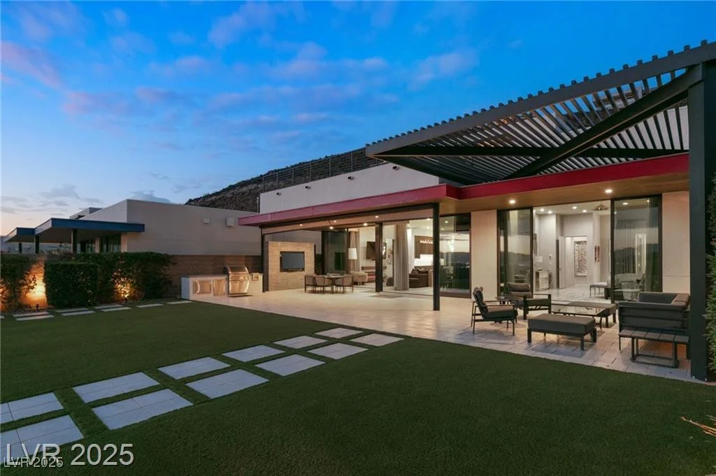 515 Serenity Point, Henderson, NV 89012