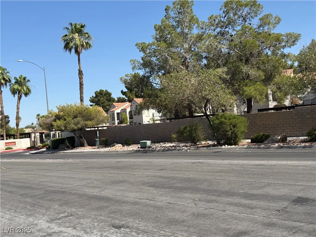 6766 Sebring, Las Vegas, NV 89103