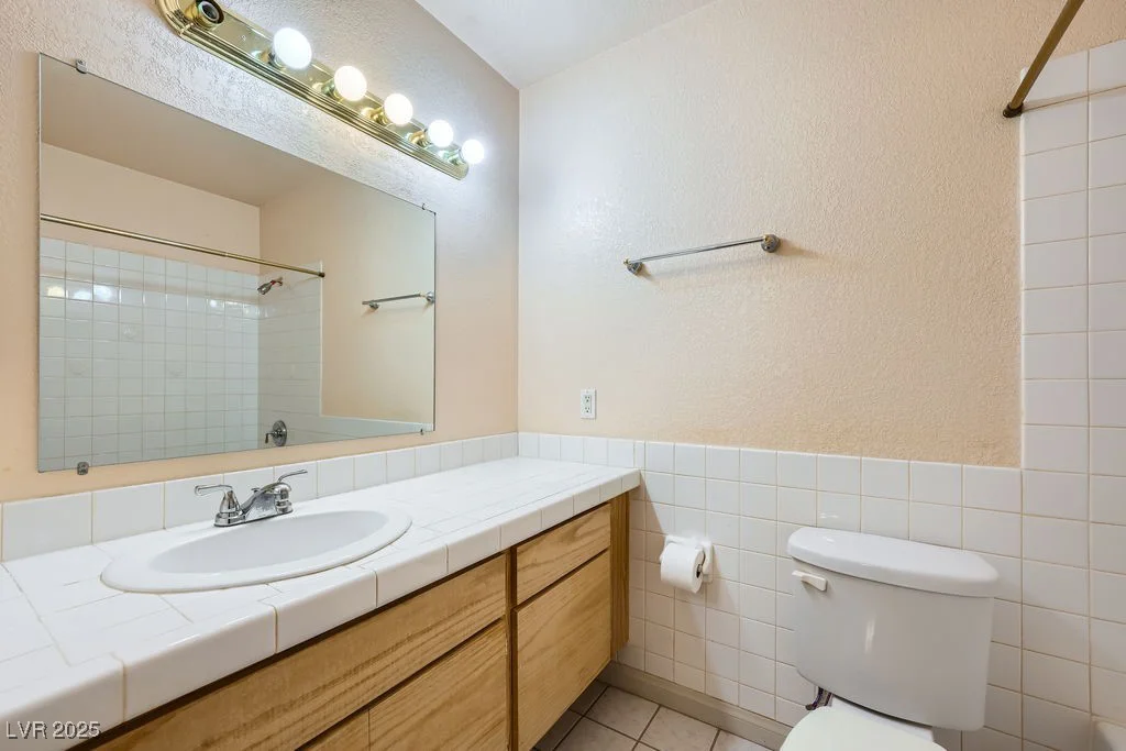 6766 Sebring, Las Vegas, NV 89103