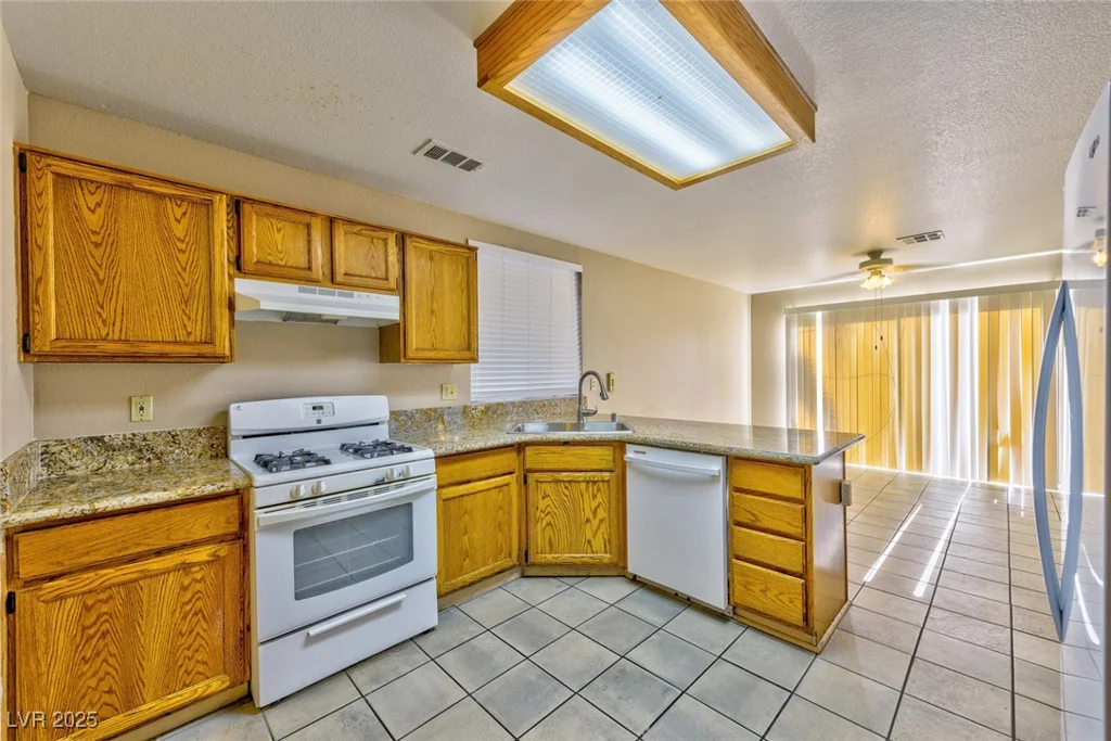 8231 Burnt Sienna, Las Vegas, NV 89123