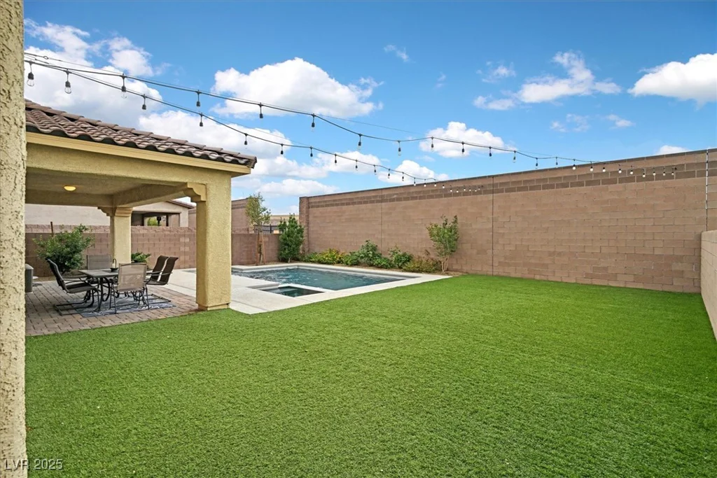 404 Lost Horizon, Henderson, NV 89002