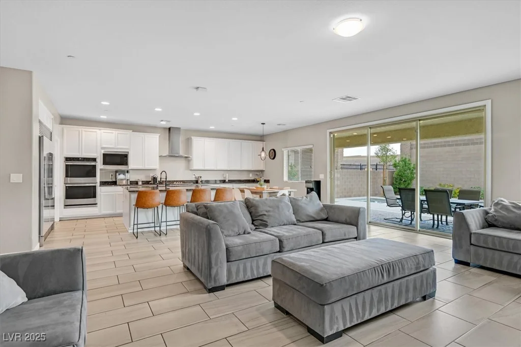 404 Lost Horizon, Henderson, NV 89002