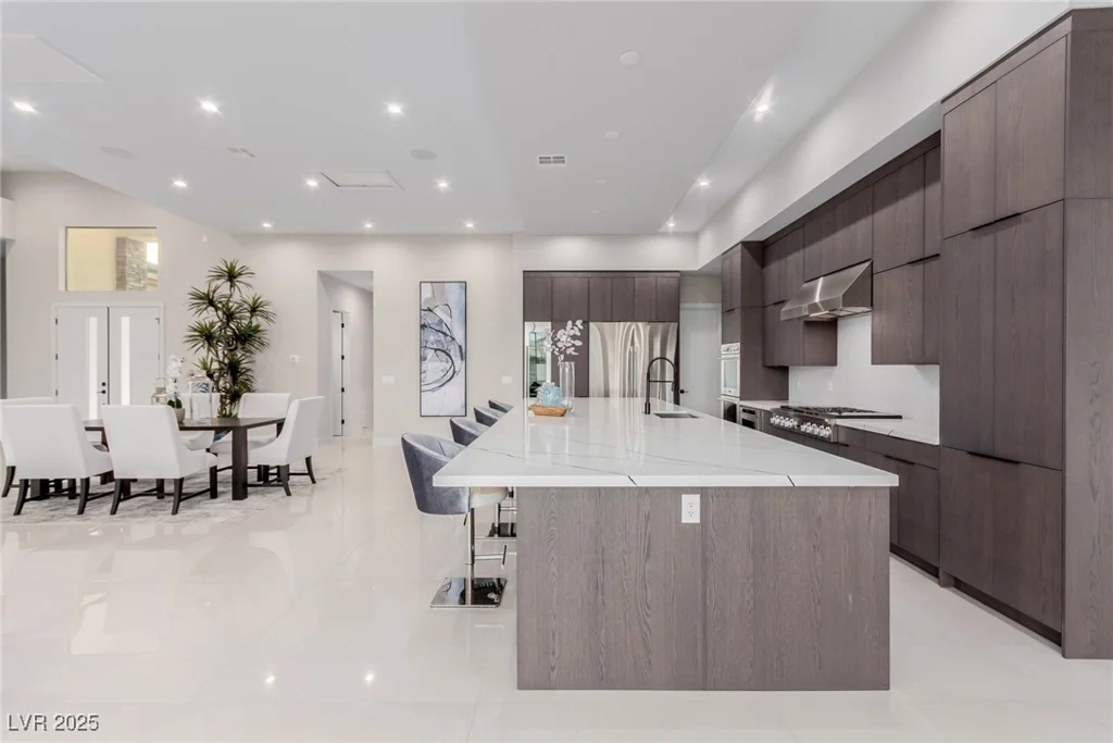 7062 Maverick, Las Vegas, NV 89131