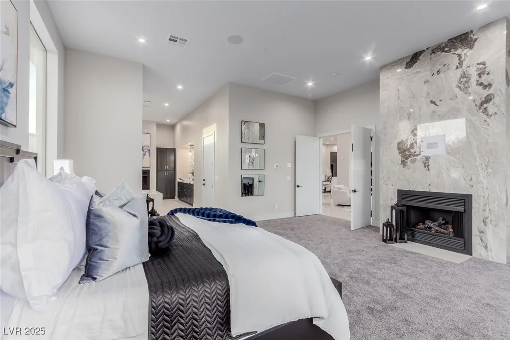 7062 Maverick, Las Vegas, NV 89131