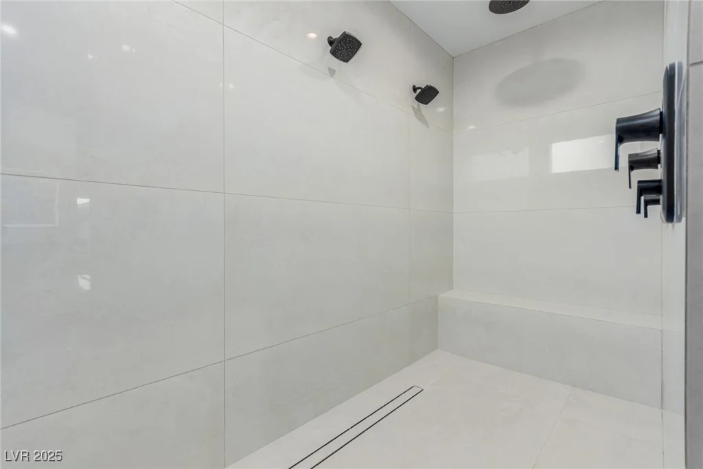 7062 Maverick, Las Vegas, NV 89131