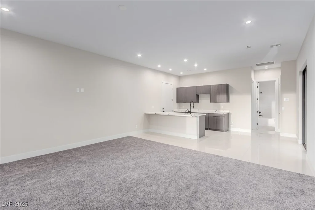7062 Maverick, Las Vegas, NV 89131