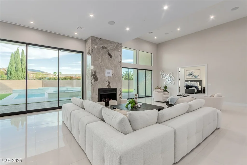 7062 Maverick, Las Vegas, NV 89131