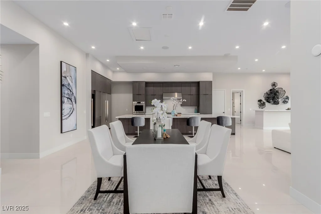 7062 Maverick, Las Vegas, NV 89131