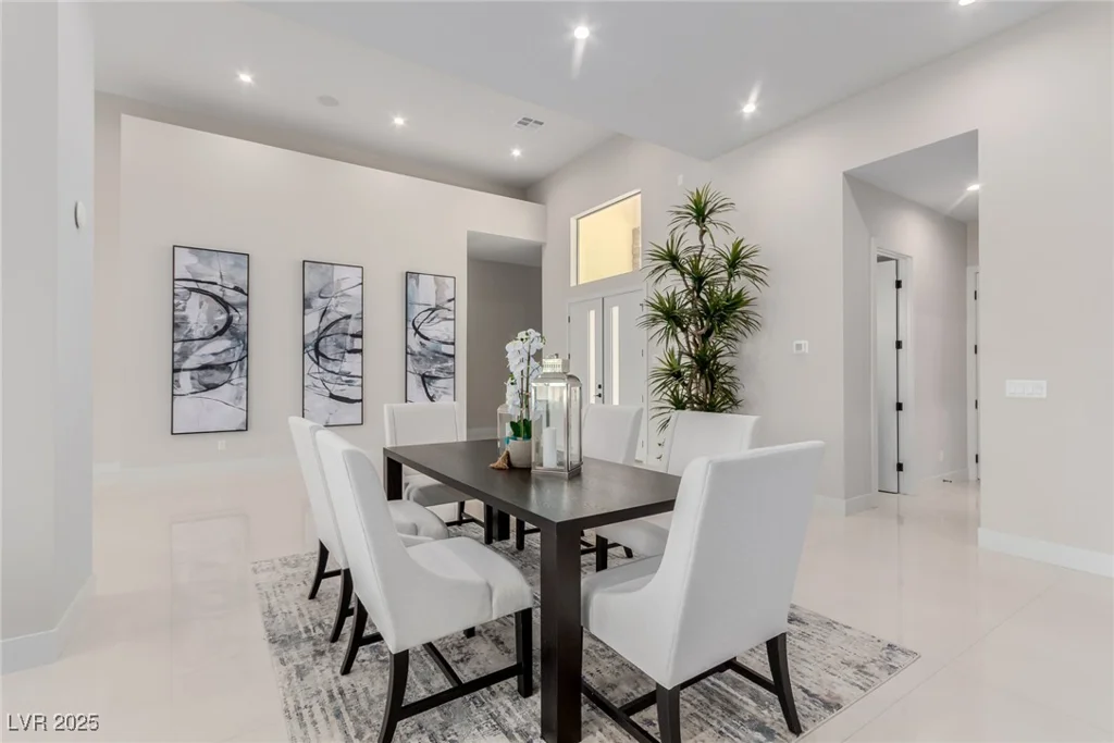 7062 Maverick, Las Vegas, NV 89131