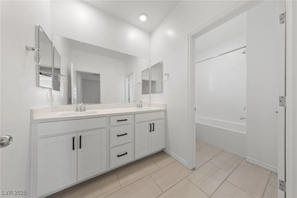 9839 Berkley Brook, Las Vegas, NV 89141