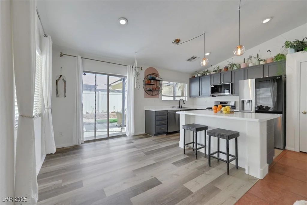 520 Blackbird Knoll, North Las Vegas, NV 89084