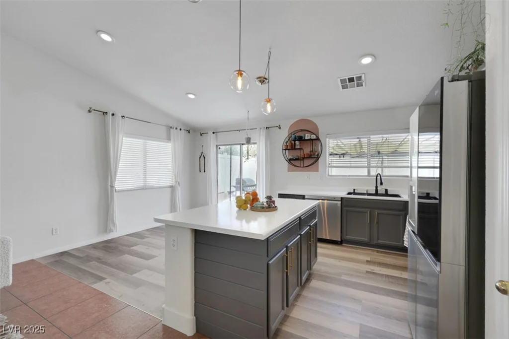 520 Blackbird Knoll, North Las Vegas, NV 89084